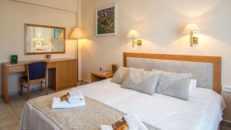 Interconnected Family Apartment with terrace Syros Atlantis Hotel