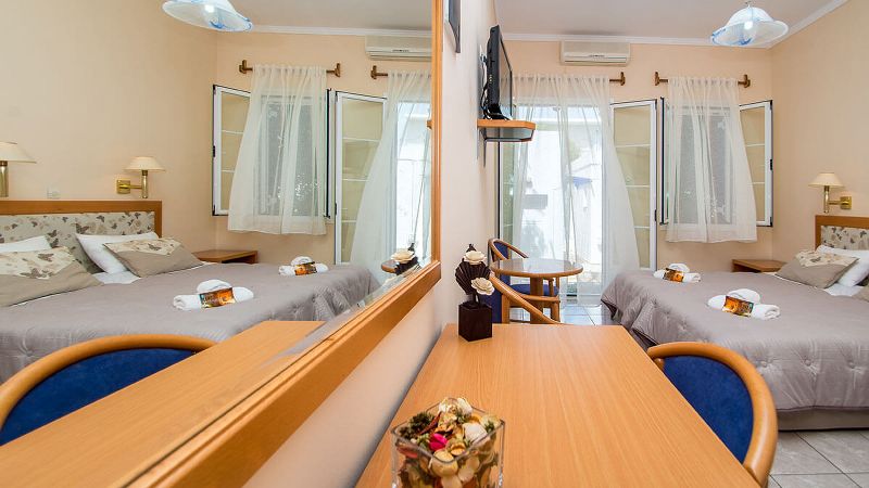 Interconnected Superior Family apartment Syros Atlantis Hotel